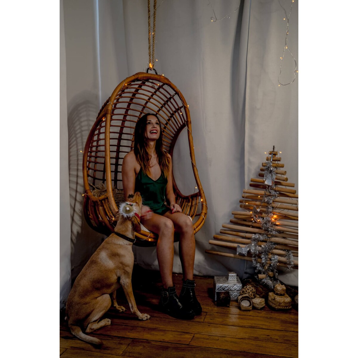 WISZĄCY FOTEL HUGO ZE STELAŻEM NATURALNY