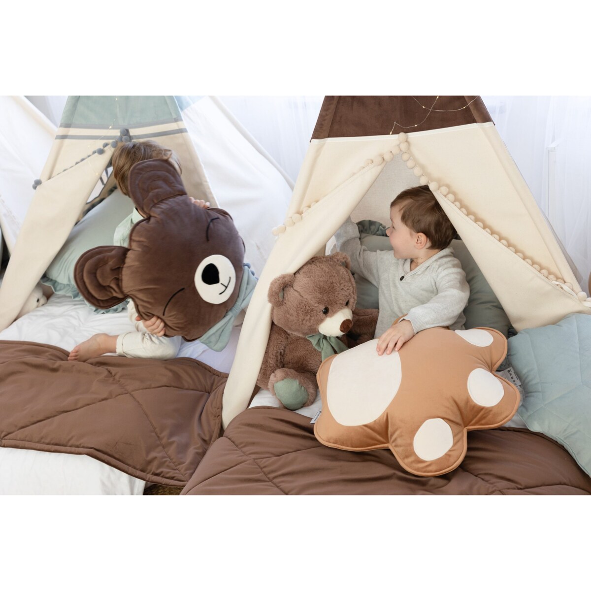 Poduszka miś - duża poducha velvet brąz