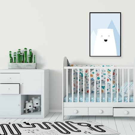 Poster Story, Plakat, Obraz - Biały Miś na Tle Gór, wymiary 60 x 84 cm