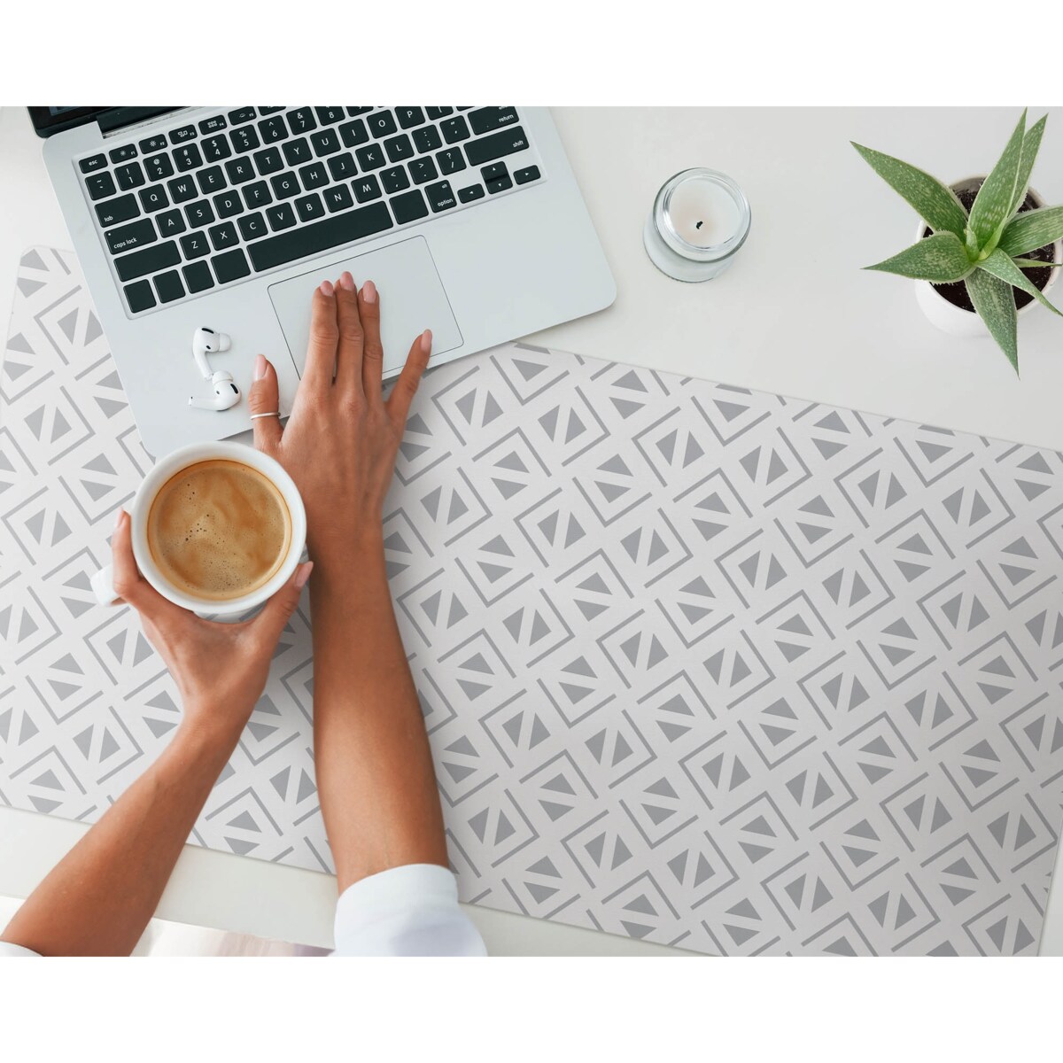 Szara mata na biurko Geometryczny wzór, 100x50 cm