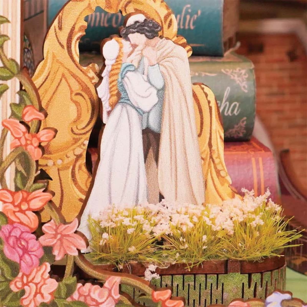 Miniaturowy domek Book Nook - Romeo i Julia - miłość świata - Tonecheer