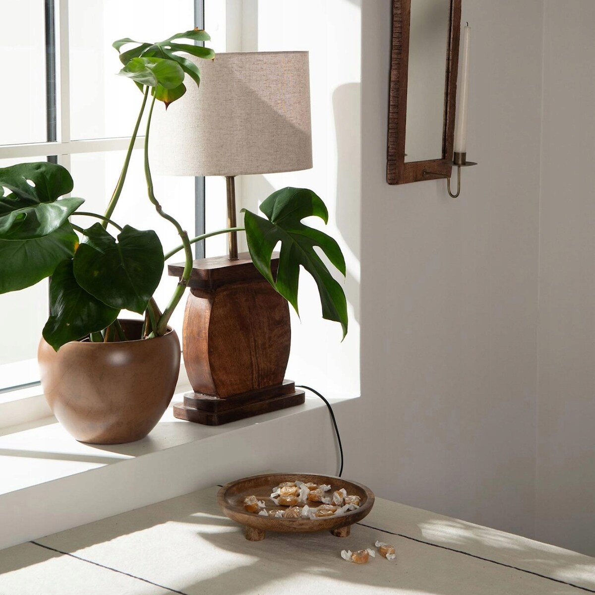 PATERA NA NÓŻKACH OWOCE WARZYWA BABECZKI CIASTO DREWNIANA MANGO BOHO 25cm