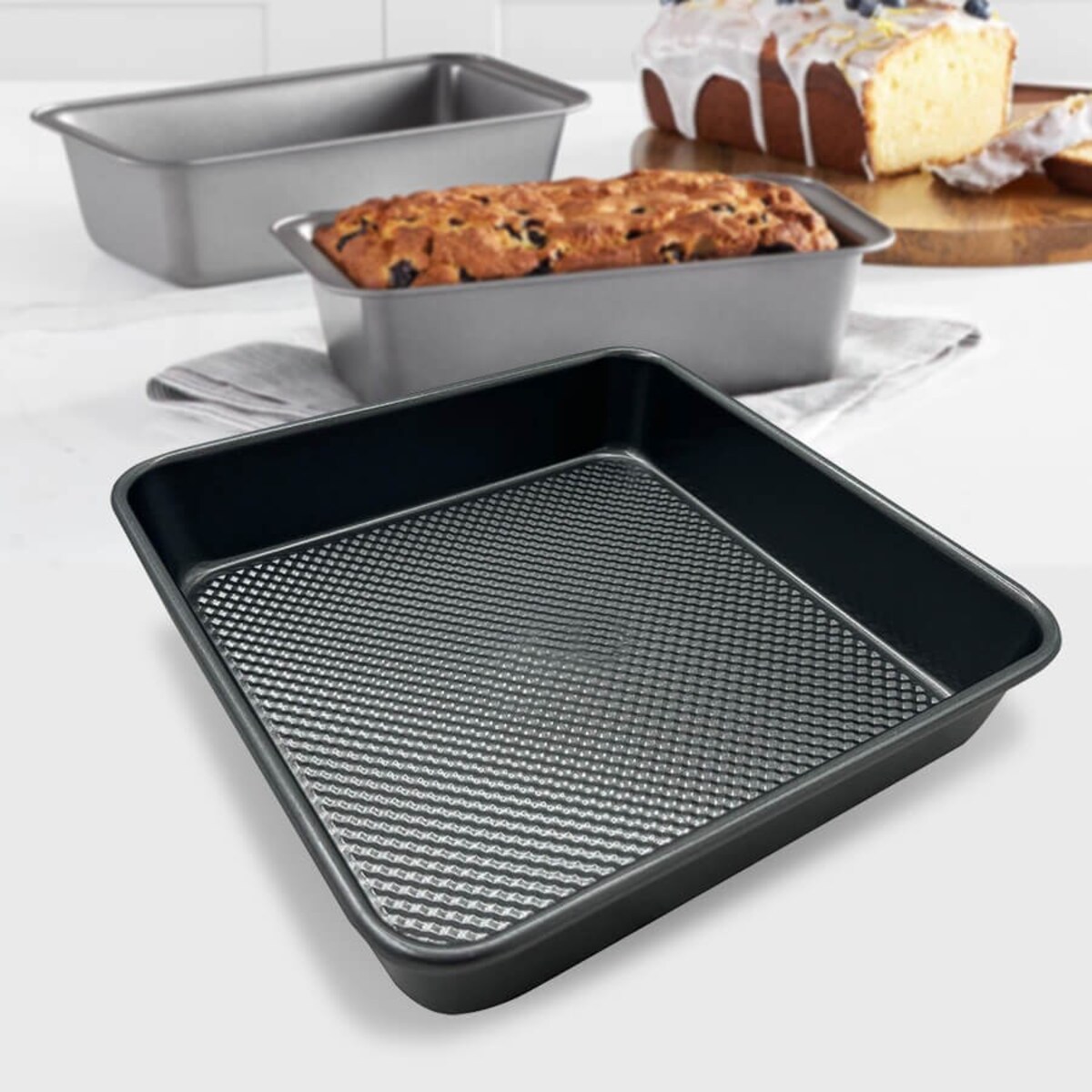 Kwadratowa forma do pieczenia ciasta 24cm metalowa MAESTRO MR-1114-24