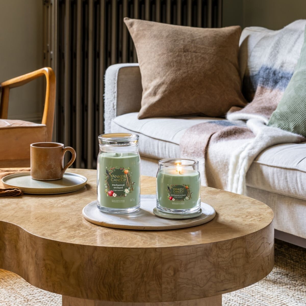 YC SIGNATURE – Świeca średnia ENCHANTED ORCHARD