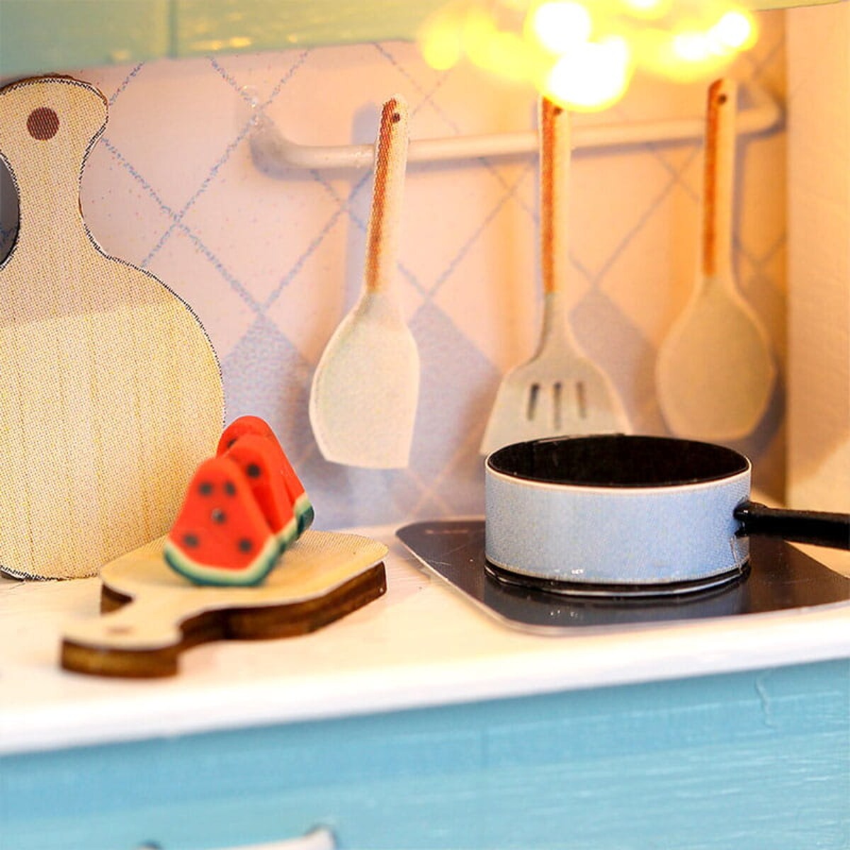 Miniaturowy domek - Błękitne niebo