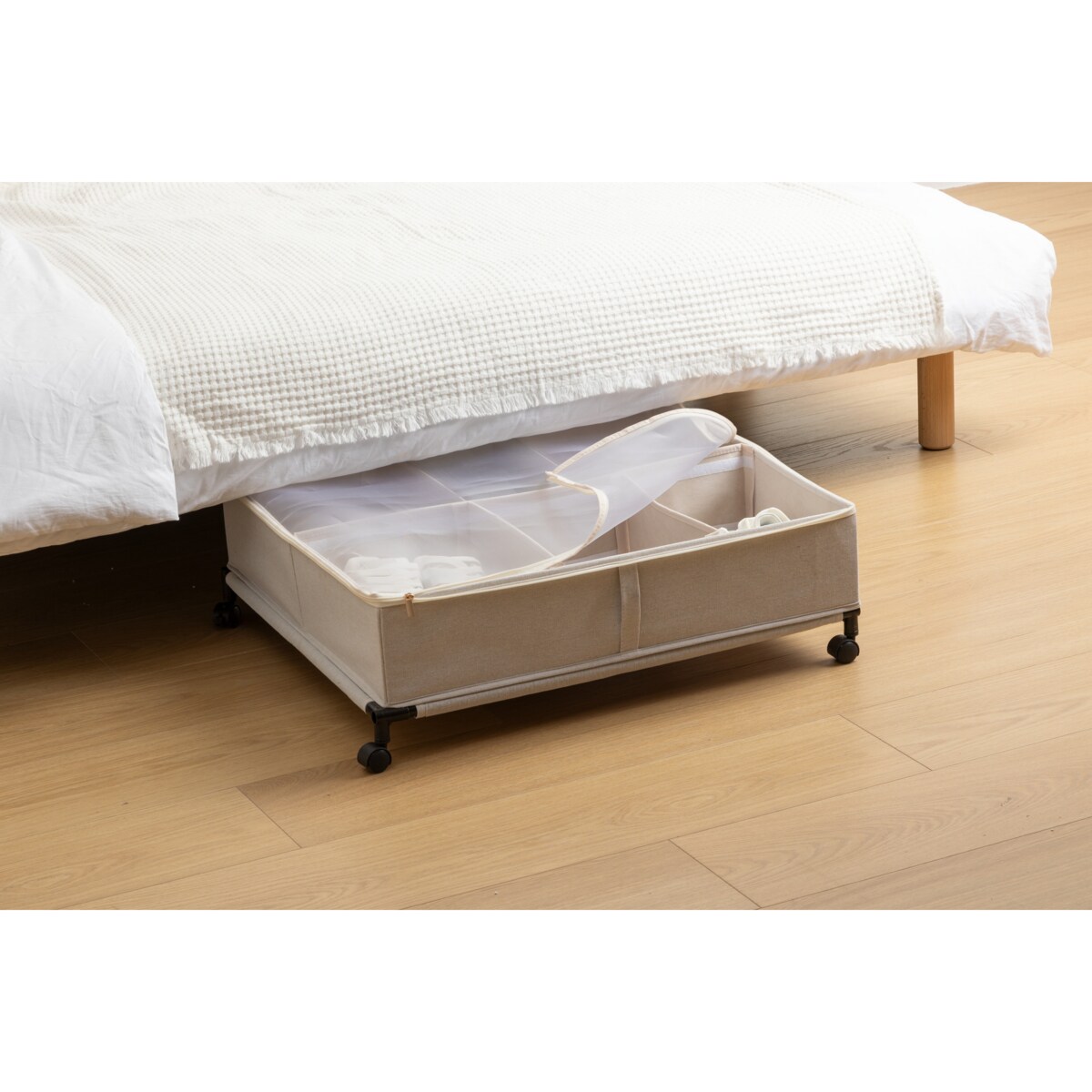 Pojemnik pod łóżko na kółkach DRESSY+ z przegrodami, 66 x 60 x 22,2 cm