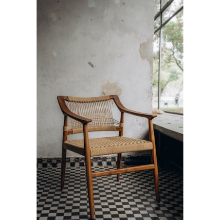 Krzesło z podłokietnikami, z drewna tekowego i sznurka AMARA