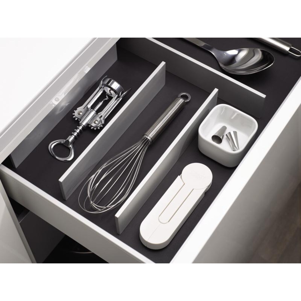 Składana waga kuchenna biała TriScale, Joseph Joseph