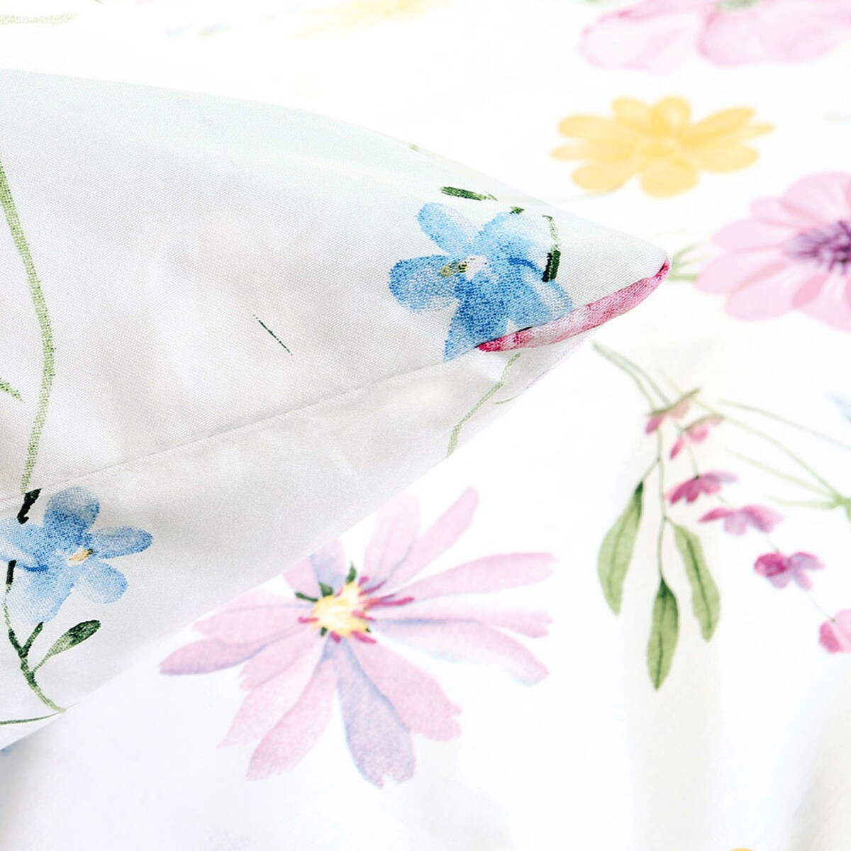 Pościel satyna bawełniana 180x200 Vellia biała w pastelowe kolorowe kwiaty akwarelowe, Satynlove