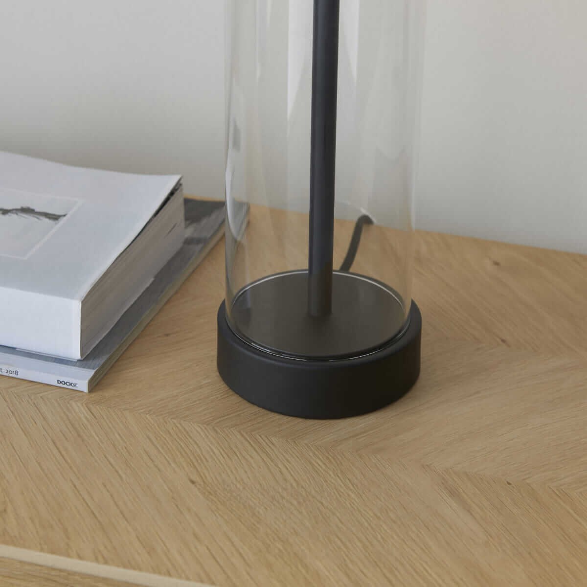 Lampa stołowa Lessina 100440 Endon na komodę transparentna czarna