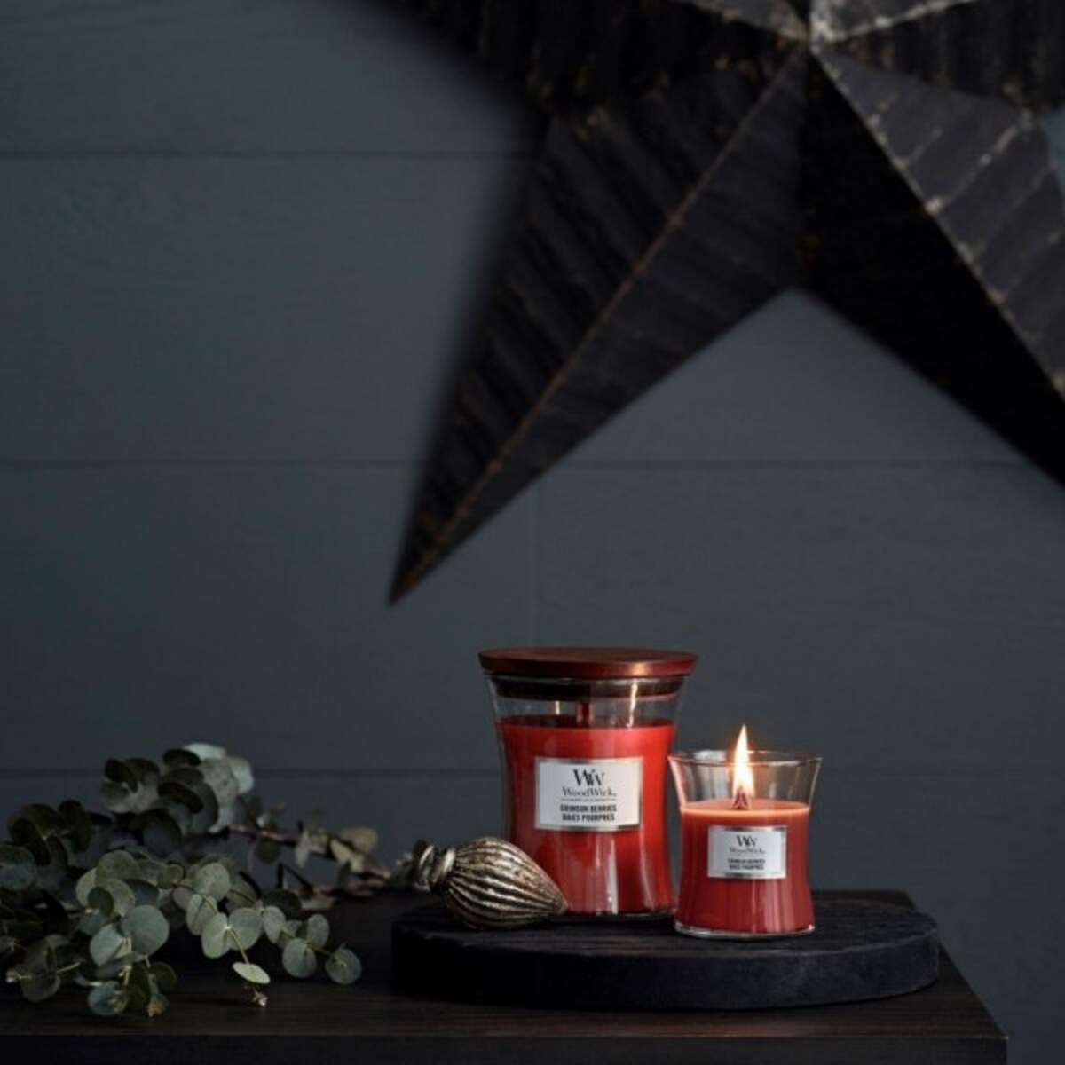 WoodWick świeca średnia CRIMSON BERRIES