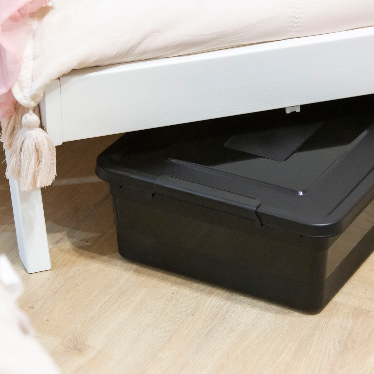 Pojemnik Plastikowy Pudełko Plastikowe Z Pokrywką Na Kółkach Box Czarny 28L