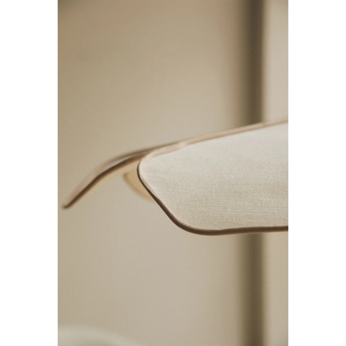 Lampa sufitowa kremowo-beżowa Benavid Ø75 cm