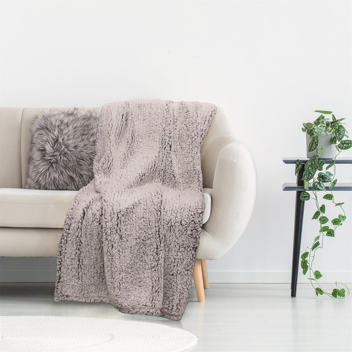Koc polarowy Soportar Intesi szary gruby ciepły na kanapę lub łóżko 150x120 cm