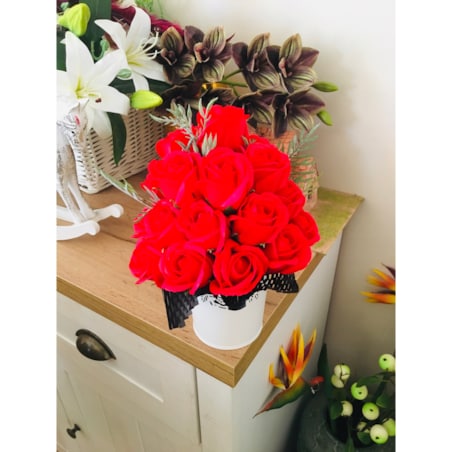 BUKIET KWIATY Z MYDŁA pachną róża czerwona na prezent upominek dla bliskich