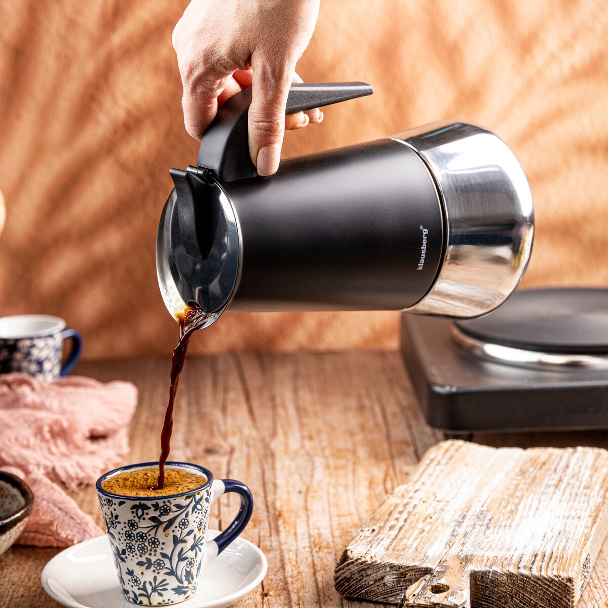 Kawiarka espresso kafeterka ciśnieniowa KLAUSBERG 600ml 12 filiżanki