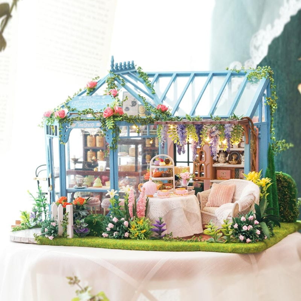 Miniaturowy domek - Różana herbaciarnia