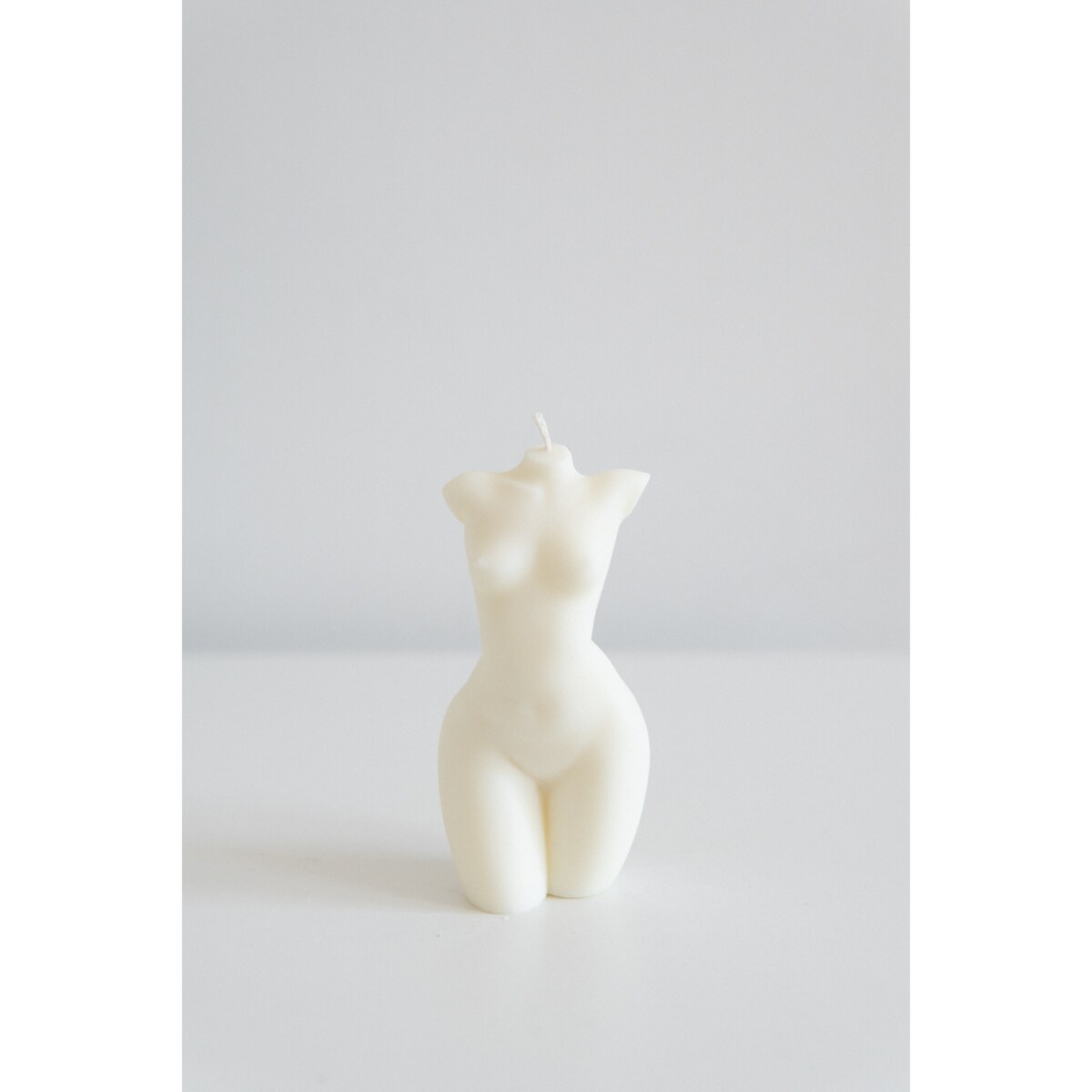 Świeca sojowa ciało kobiety Female II L, 140 g, INSPIRA