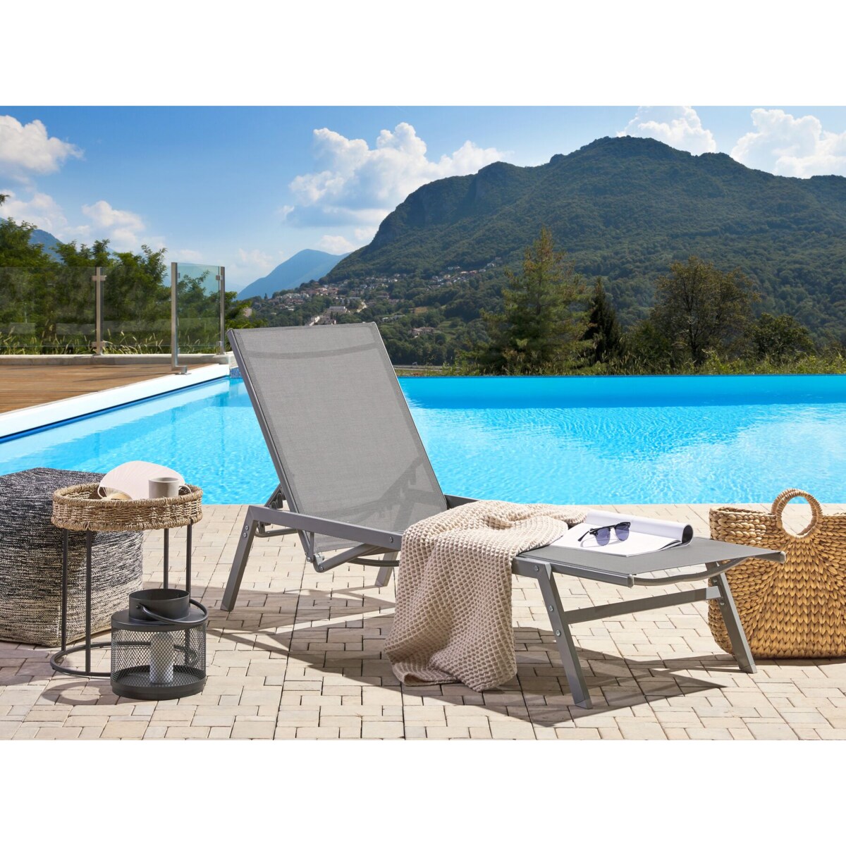 Leżak ogrodowy szary VERNAZZA