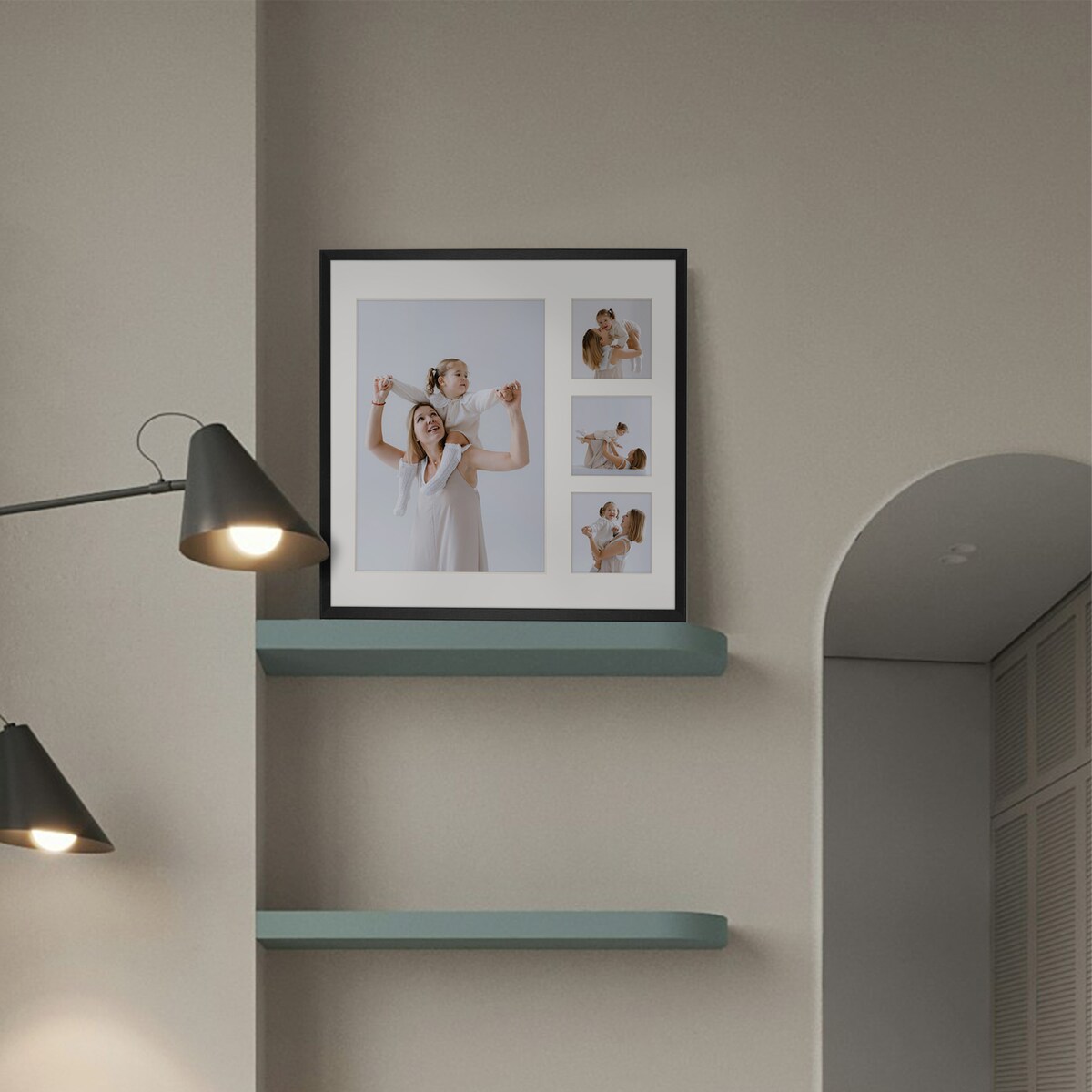 Ramka na 4 zdjęcia 1x 21x30 cm 3x 9x9 cm rama czarna 40x40 cm foto galeria zdjęć FRAMAI