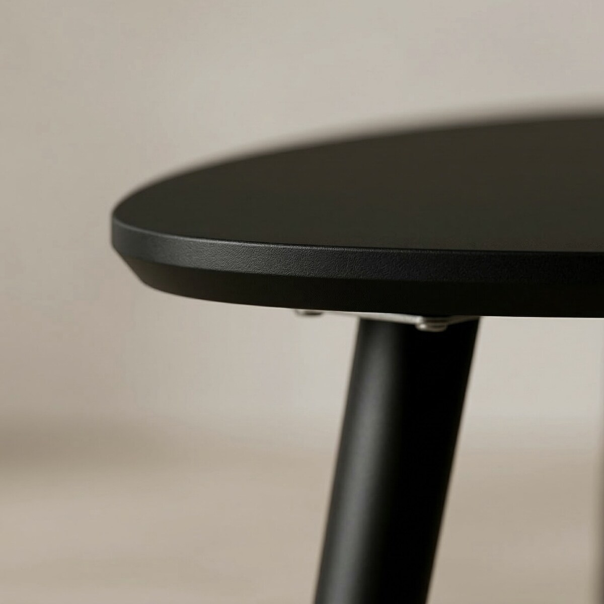 Zestaw 2 stolików kawowych BINI w różnych rozmiarach