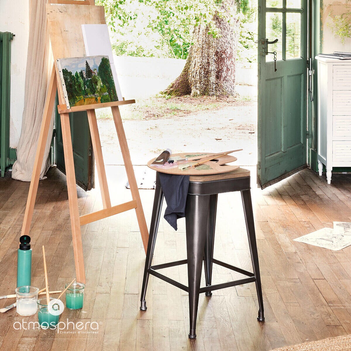 Taboret - stołek czteronożny, metalowy, barowy