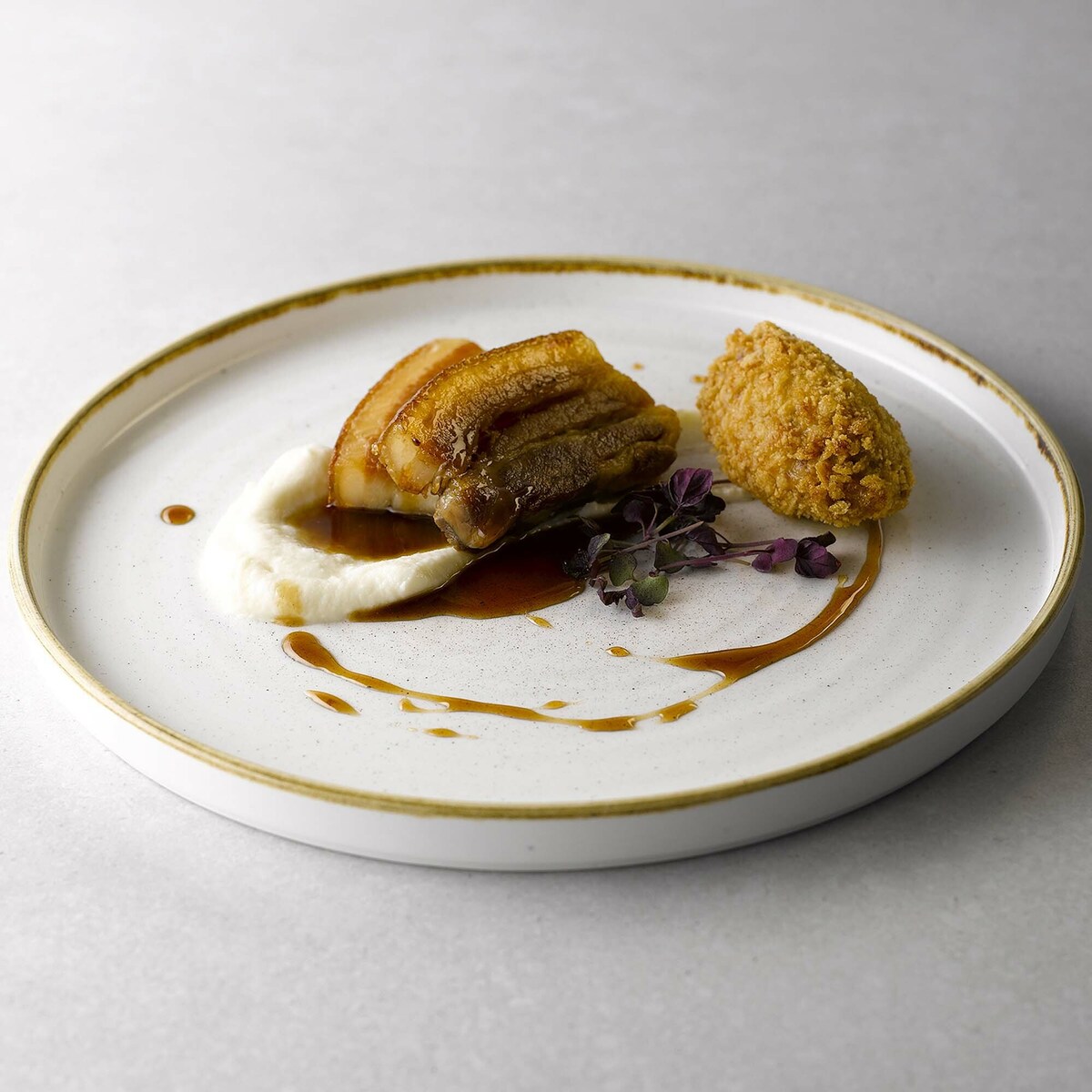 Talerz organiczny z wysokim rantem Stonecast Barley White, 200mm