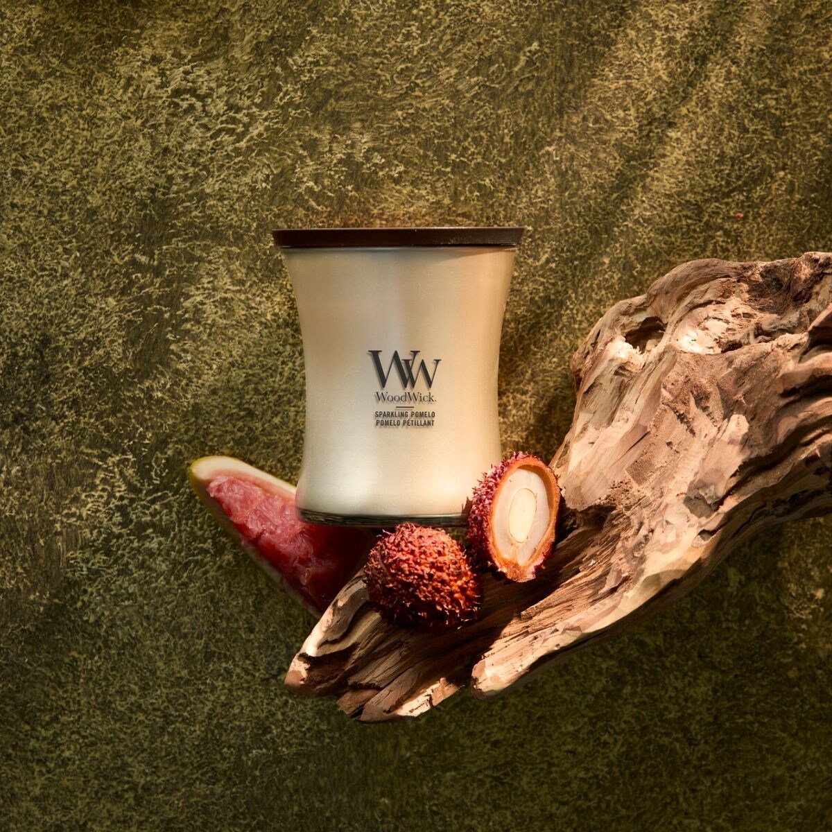 WoodWick świeca średnia SPARKLING POMELO