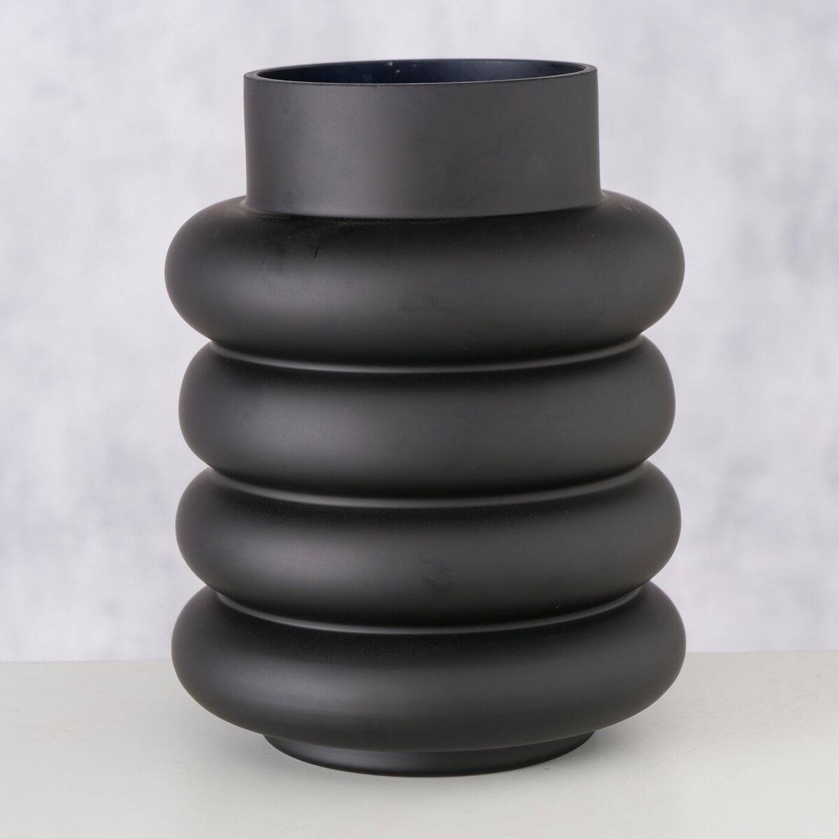 Szklany wazon RIBBO, czarny