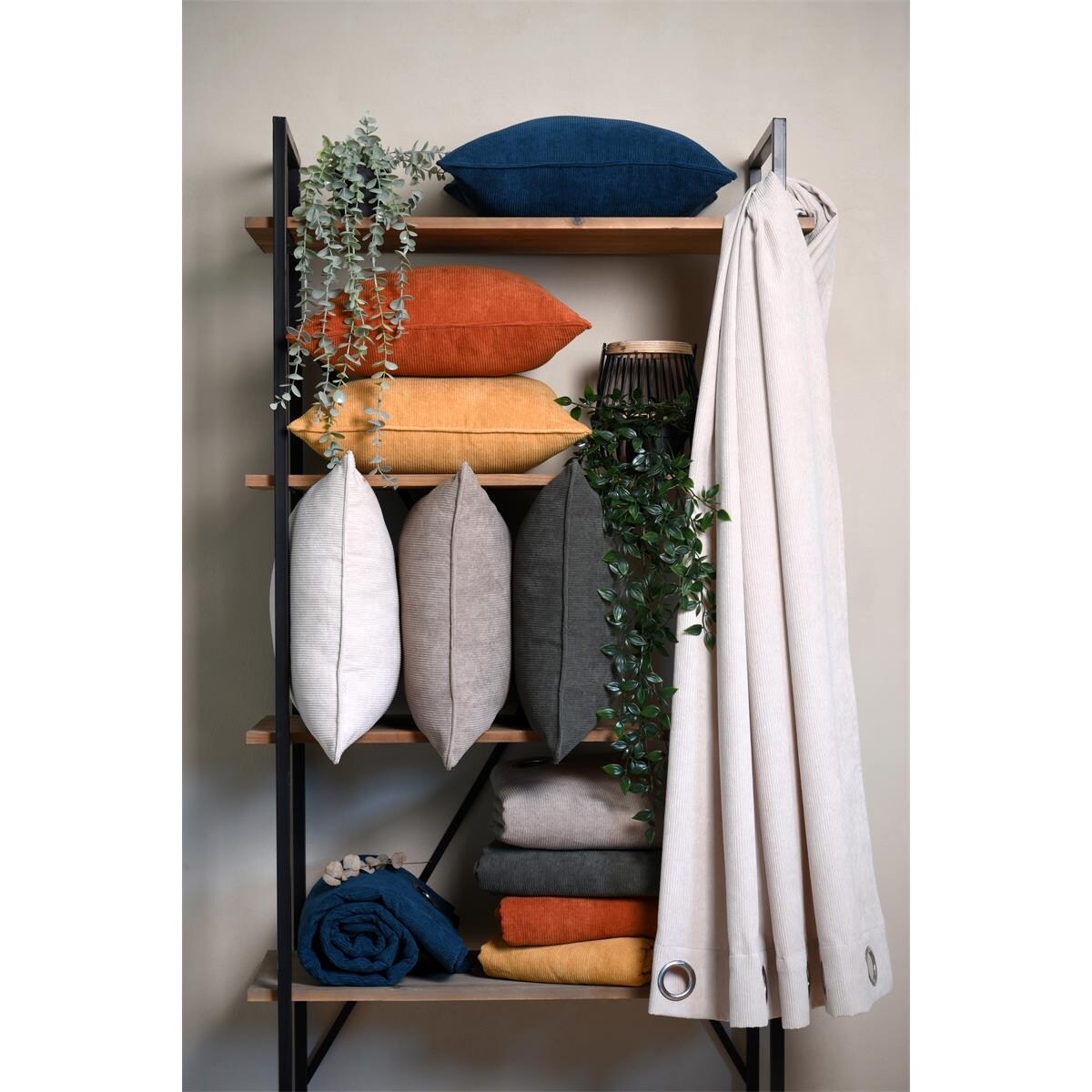 Poduszka dekoracyjna ANTONIN sztruks, 45 x 45 cm