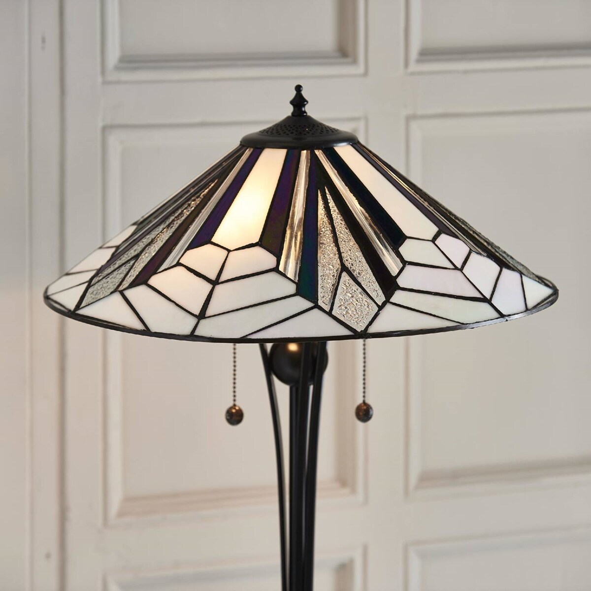 Stojąca lampa Tiffany Astoria 63934 Endon witraż włącznik czarny