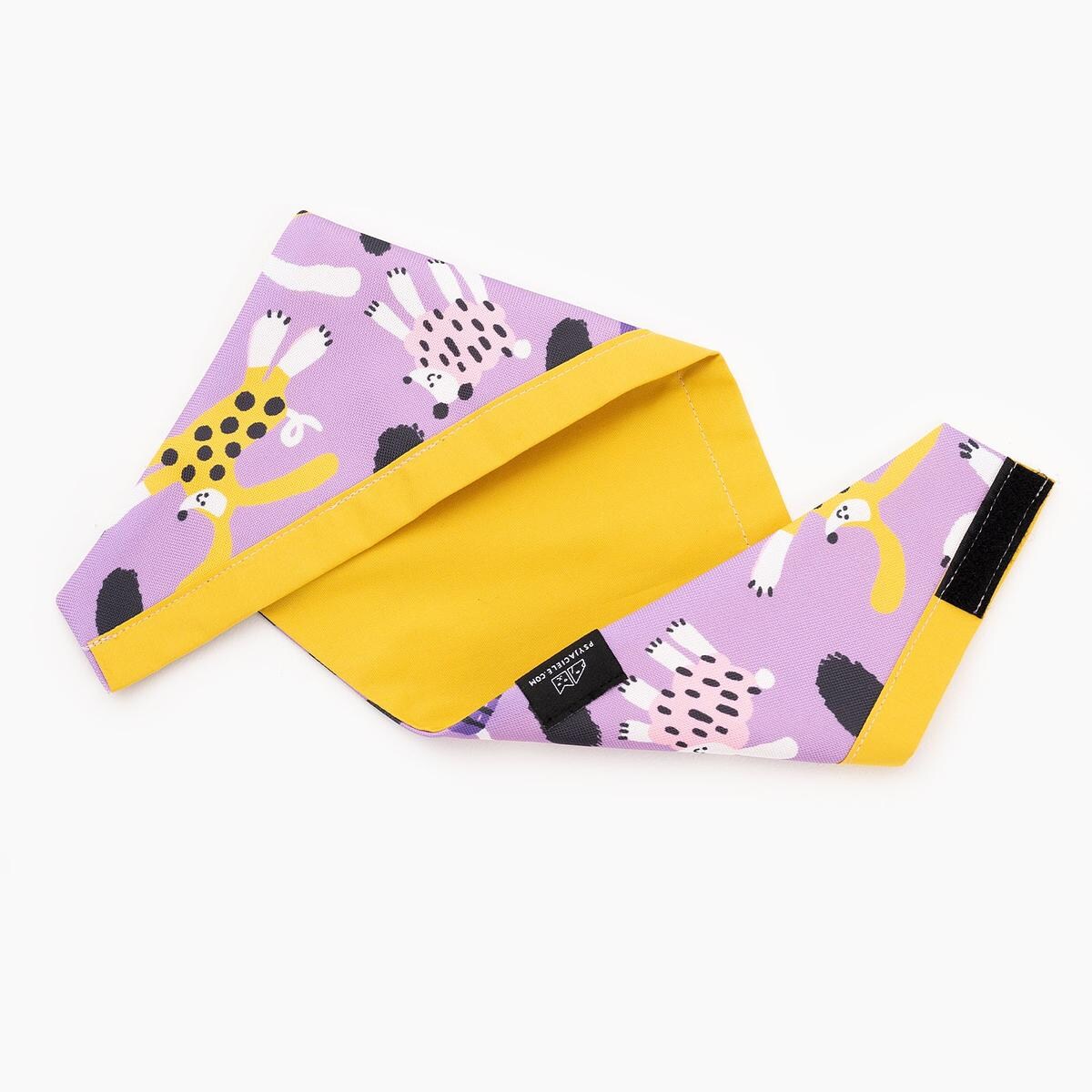 Bandanka "Pieski floreski" - Rozmiar: L, Rodzaj: Zapinana na szyi