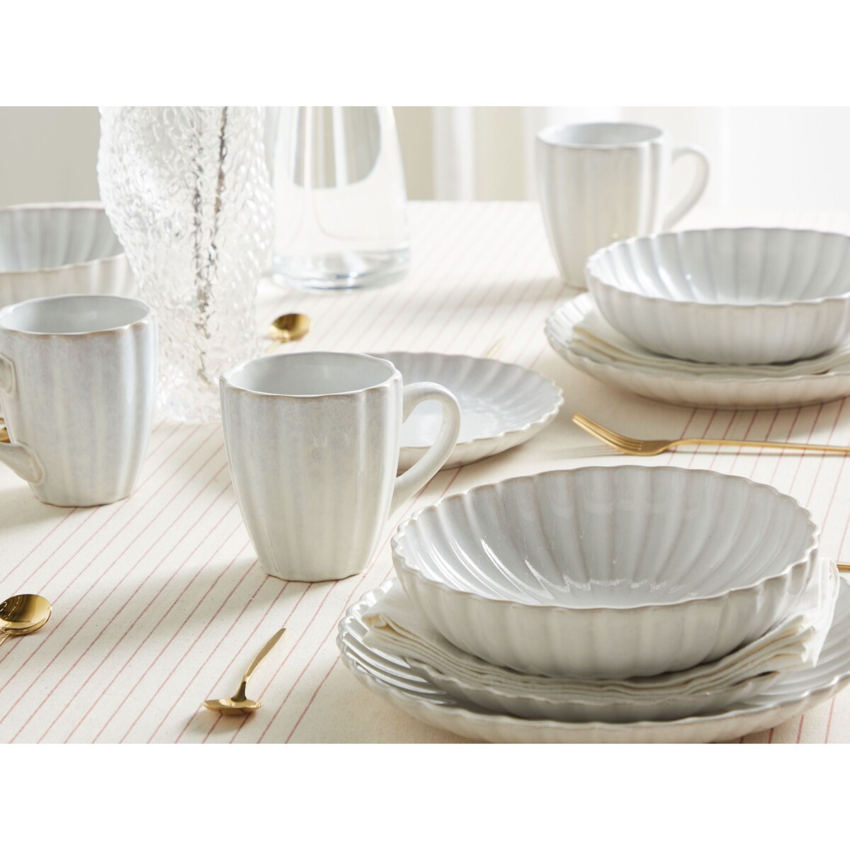 Zestaw 4 dużych talerzy NETTLE Kamionka Biały