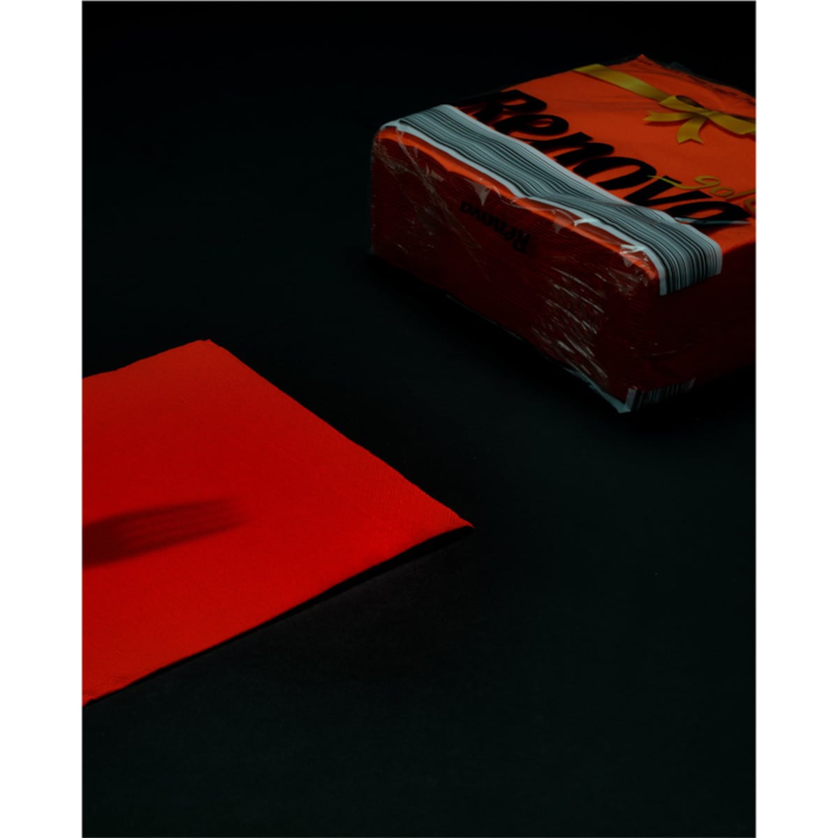 Serwetki stołowe Renova GOLD czerwone 40szt