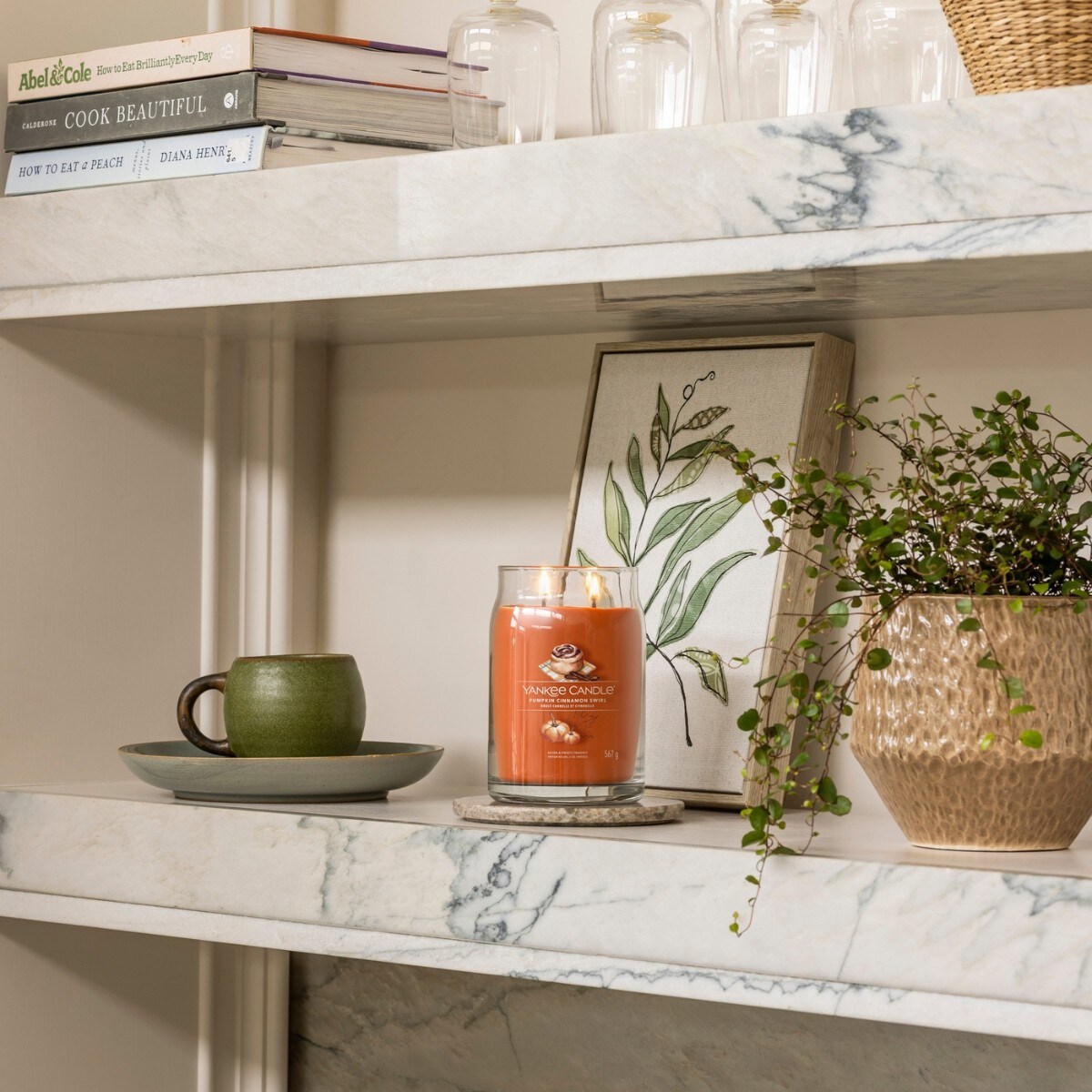 YC SIG.- Świeca duża PUMPKIN CINNAMON SWIRL