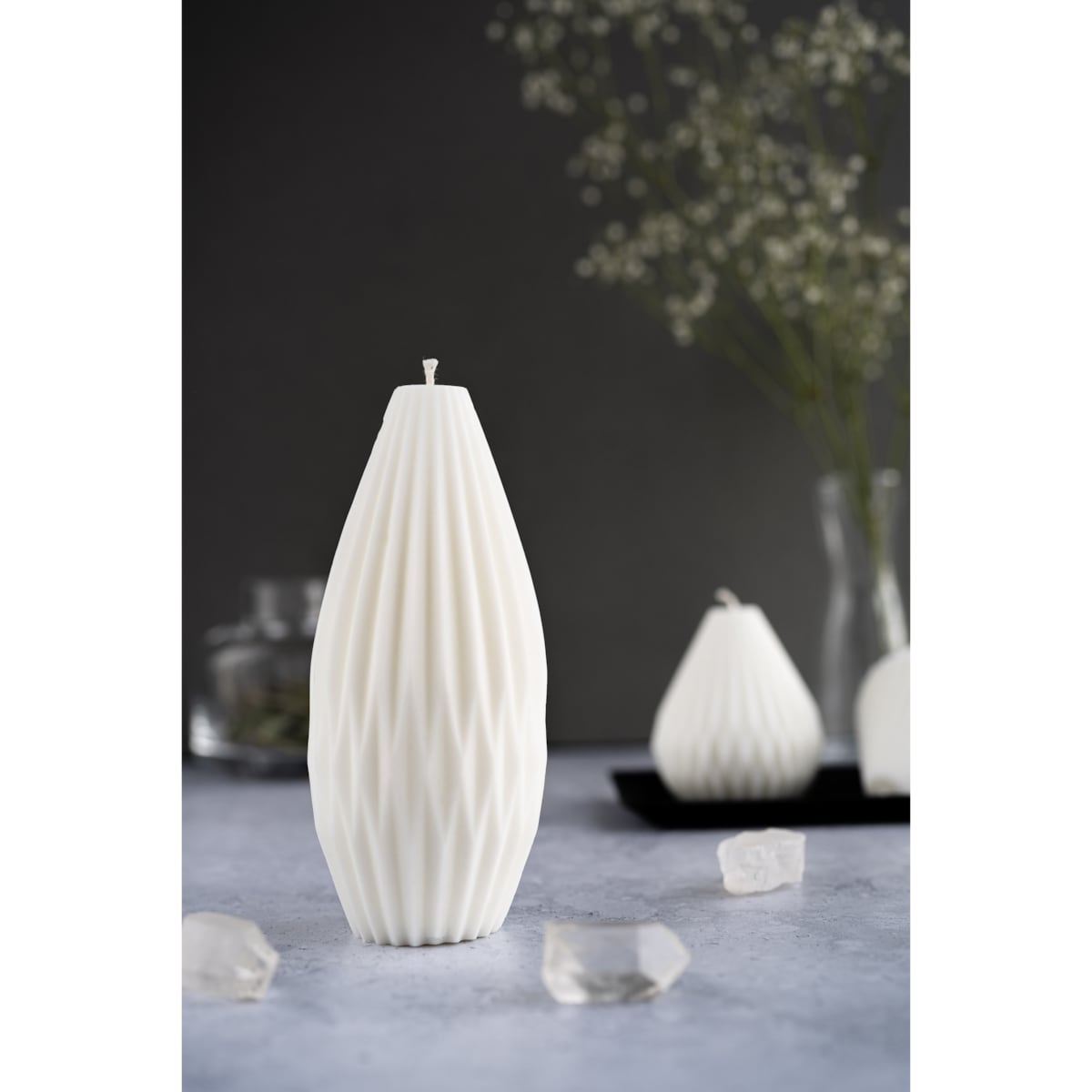 Świeca sojowa geometryczna Grusha L, 330 g, INSPIRA