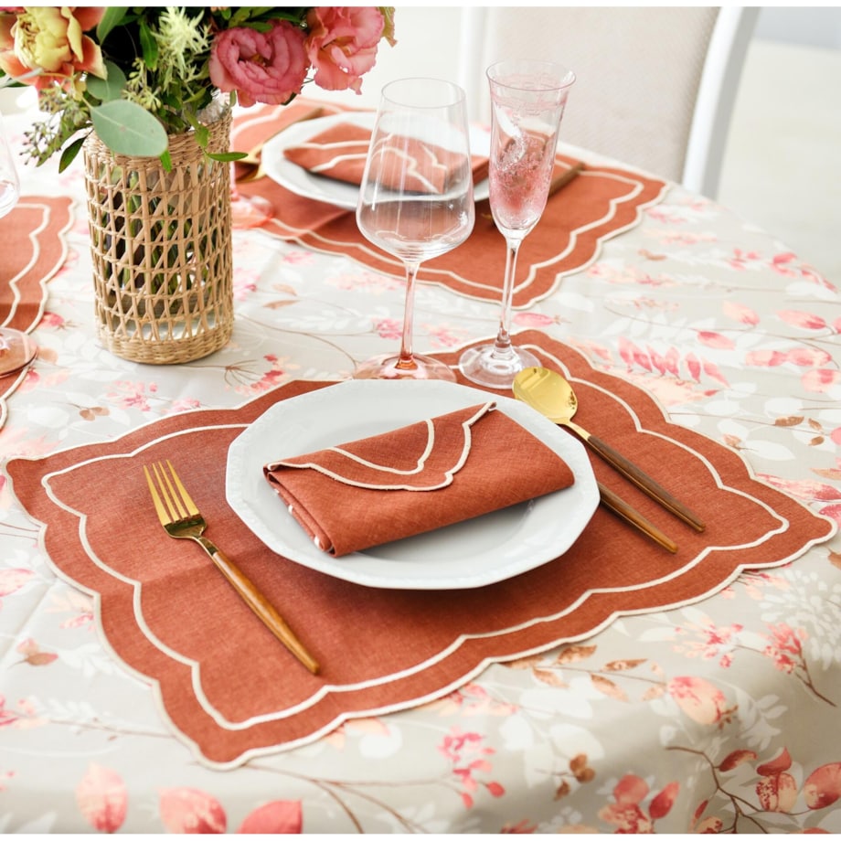 Obrus Wild Rose okrągły - Średnica ok. ⌀ 160 cm - idealny dla 5 osób