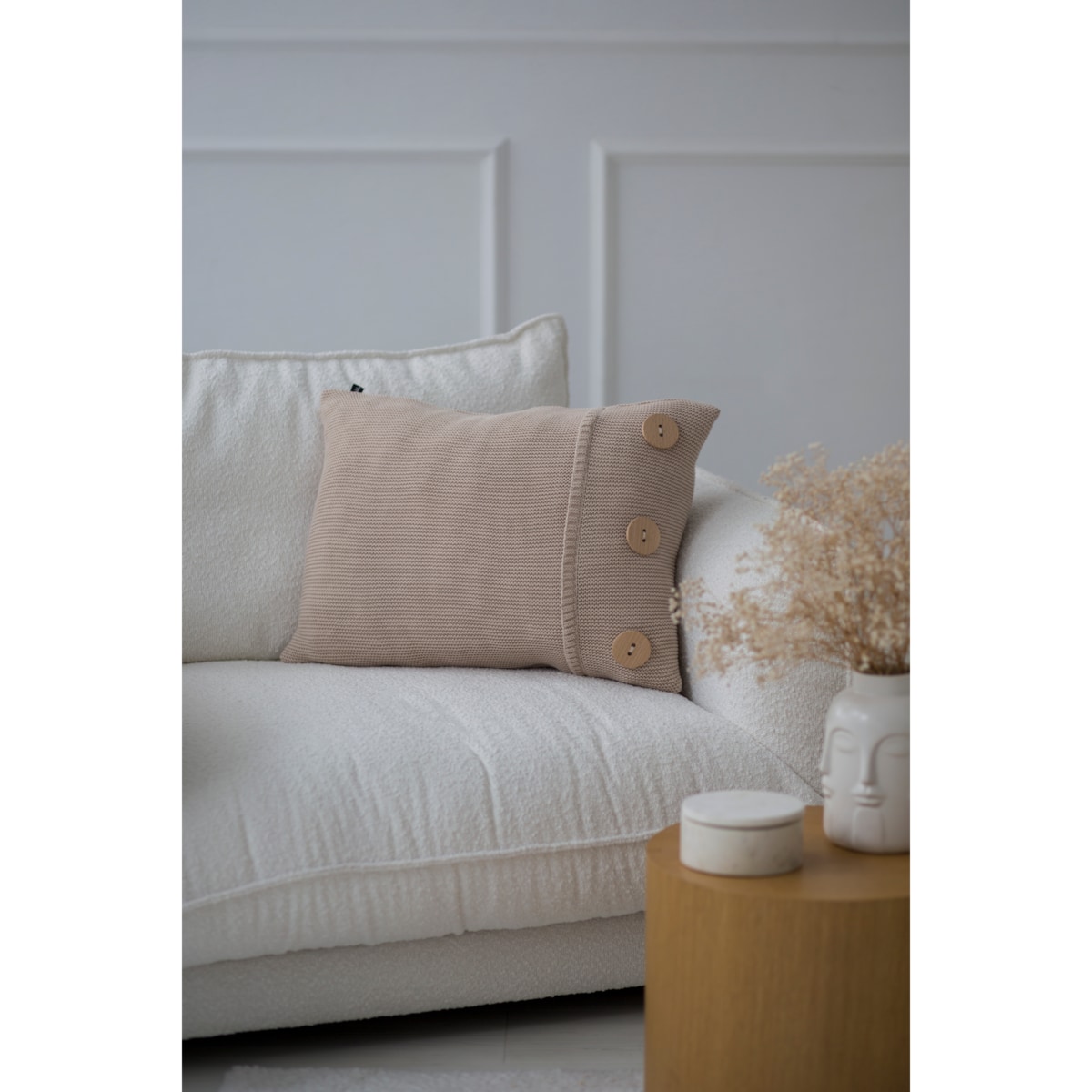 Poszewka klasyczna z guzikami beżowa, 40 x 60 cm, La Manta