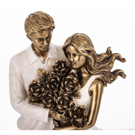 Dekoracja - Para z bukietem róż 26x12,5x6,5 cm MAZZETO