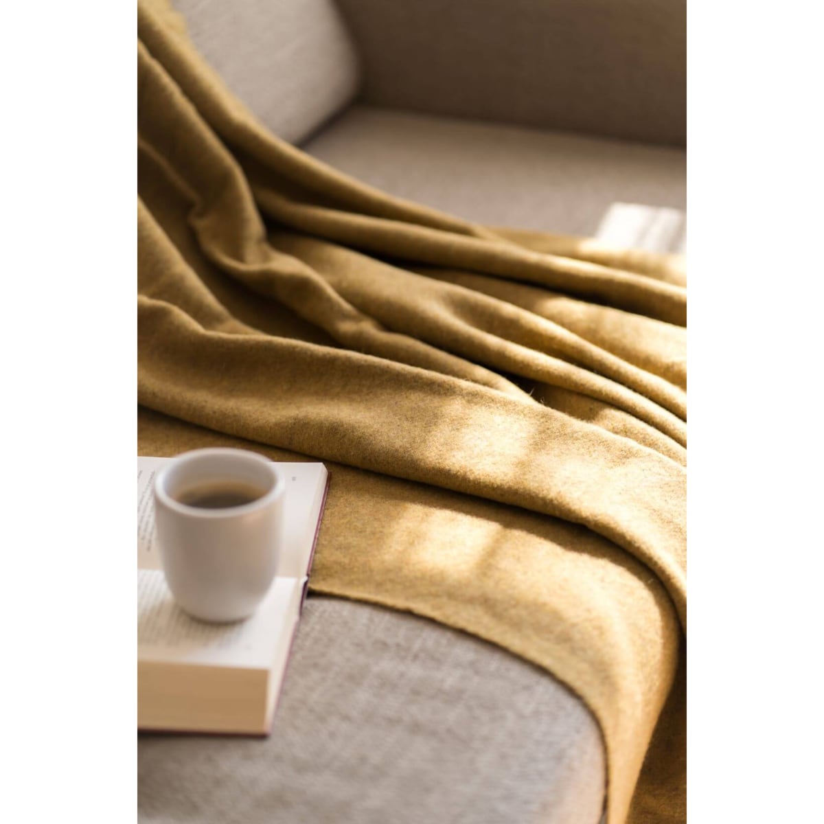 Koc z wełny merino mustard