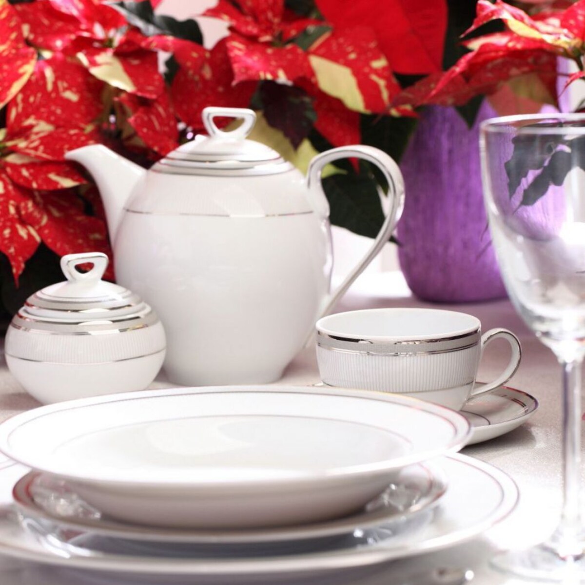 Serwis obiadowy dla 12 osób 44 el. Yvonne Julia E685