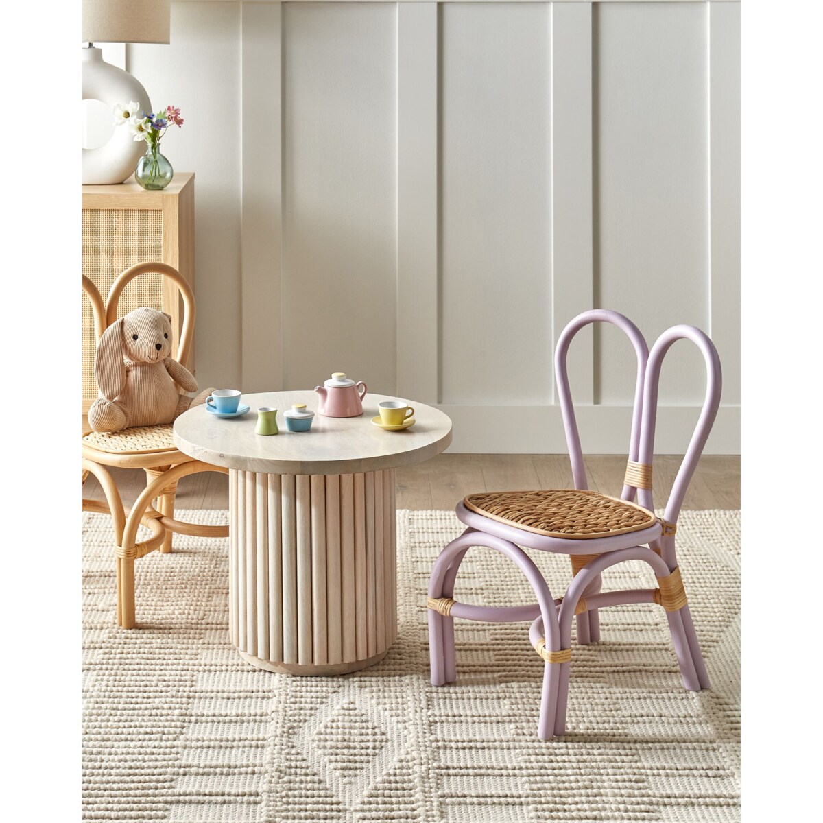 Krzesło rattanowe dla dzieci fioletowe DESIMI