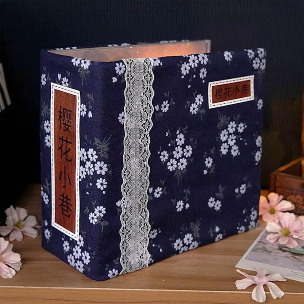 Miniaturowy domek Book Nook - Wiosenna Japonia