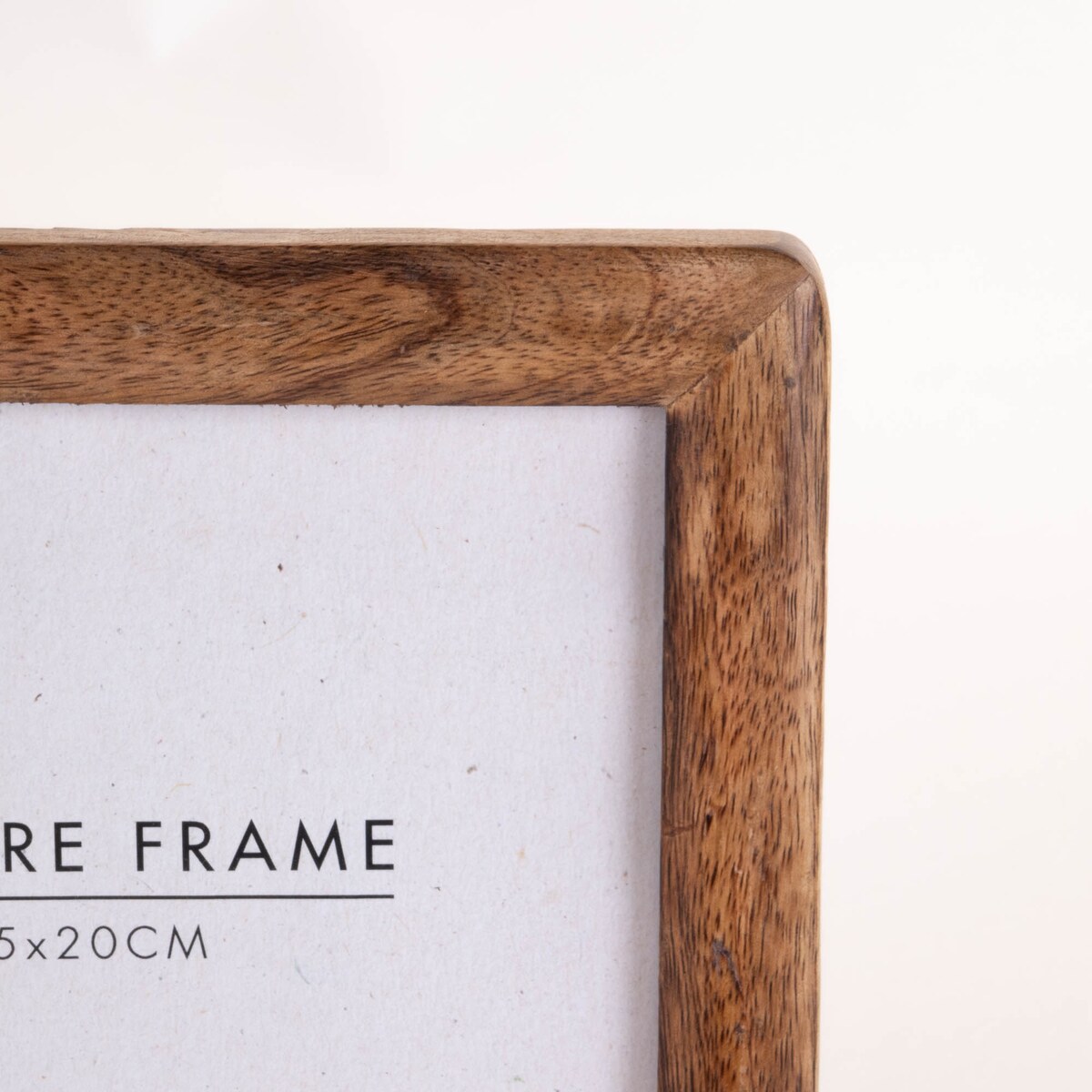 Drewniana ramka na zdjęcie, stojąca, z drewna mango, 15 x 20 cm
