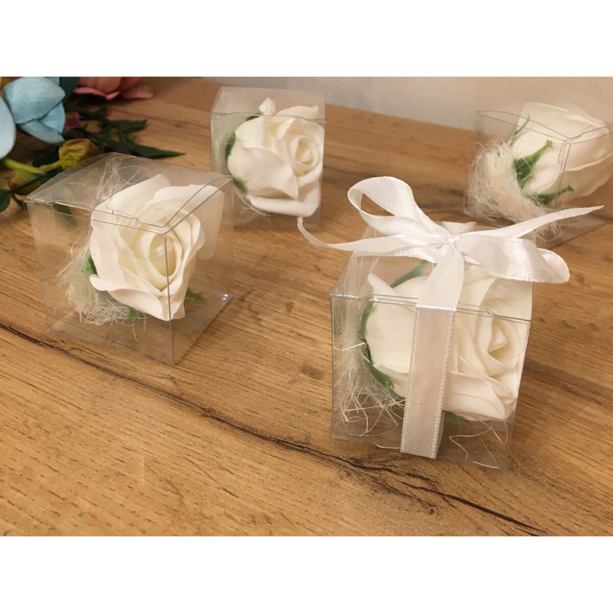 MYDLANE KWIATY róża box na dzień pamiątka gości