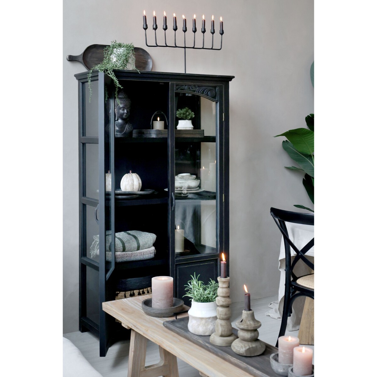 Witryna drewniana czarna postarzana Chic 170x97x41 cm