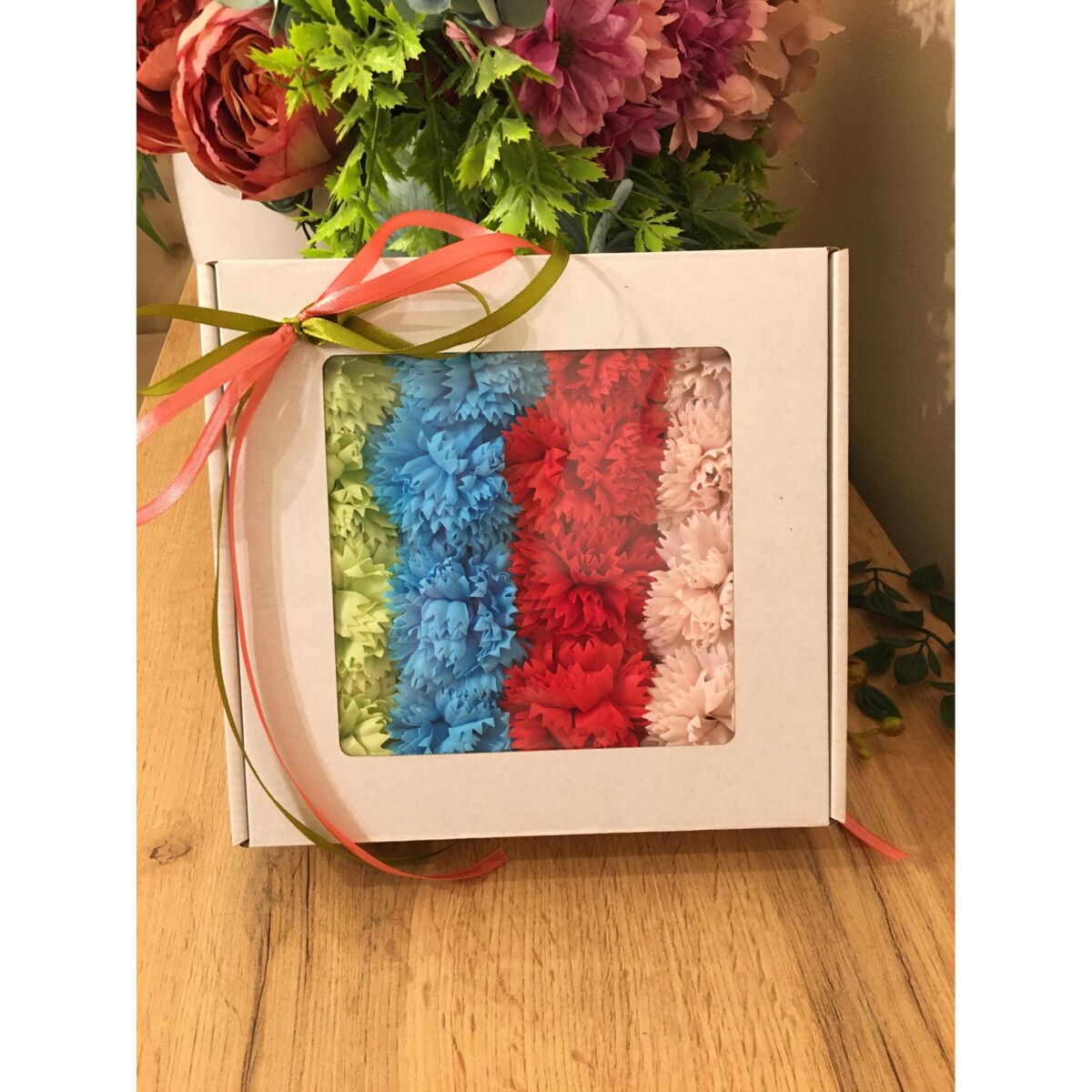 FLOWER BOX duży 20x20cm KWIATY MYDLANE na prezent