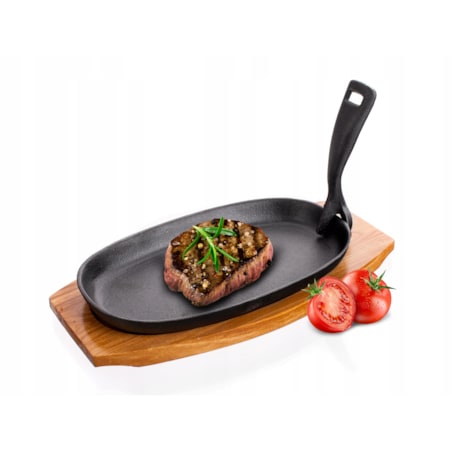 żeliwna patelnia talerz na desce do piekarnika jedzenie obiad prezent box