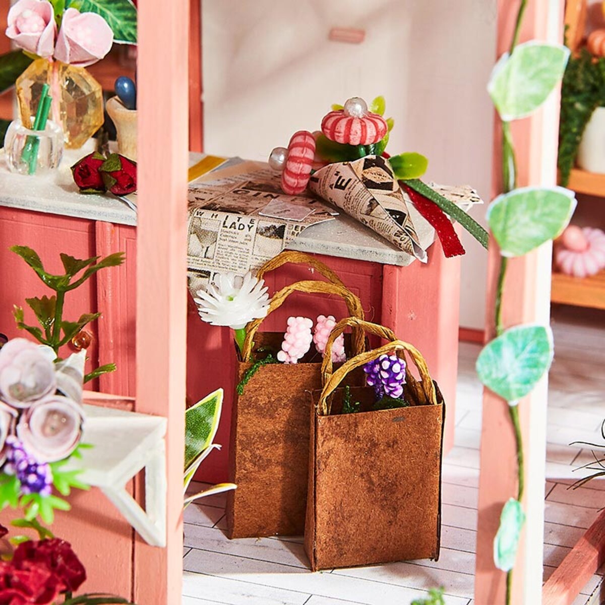 Miniaturowy domek - Urocza kwiaciarnia