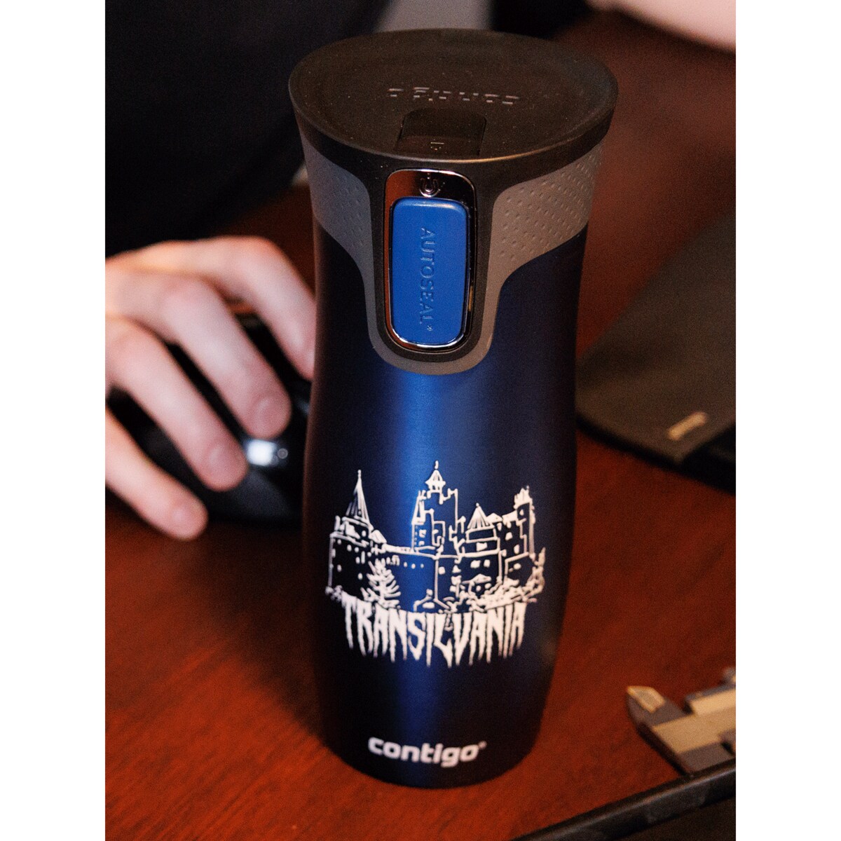 Kubek termiczny Contigo West Loop 2.0 470ml - Transylwania/ Granat mat